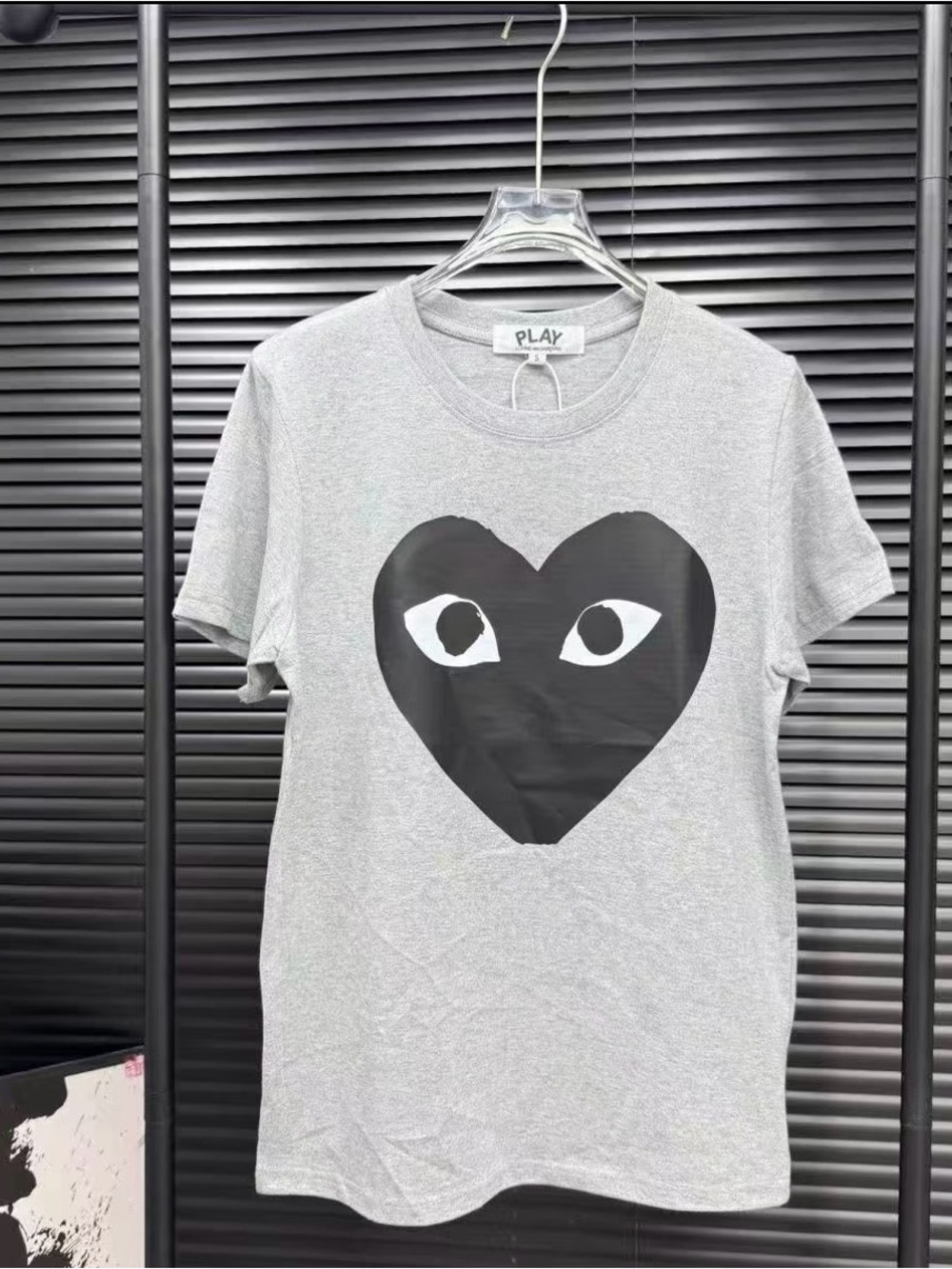 Comme des Garcons PLAY Men's Gray Tee with Black Heart Logo Size M